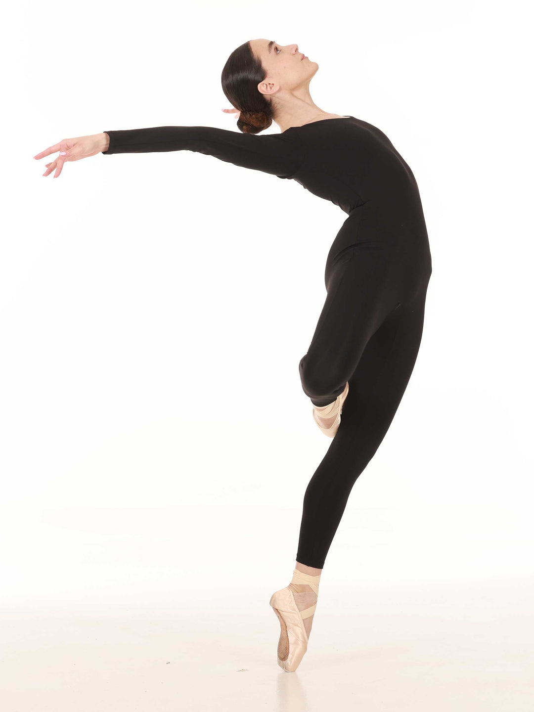 Unitard intégrale de danse à mangas largas para mujer, coupe ajustadoe, couleur negro - vue en movimiento