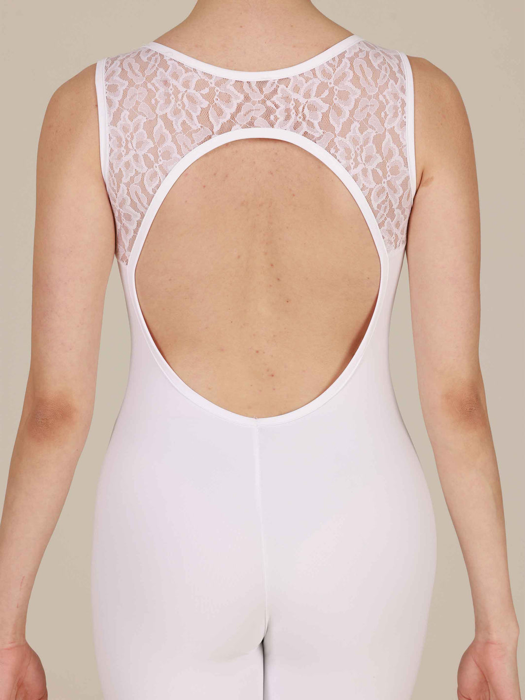Unitard mujer à manches tank en encaje pour danse et yoga, avec dos ouvert circulaire en encaje, couleur blancohe - gros plan sur la vue arrière