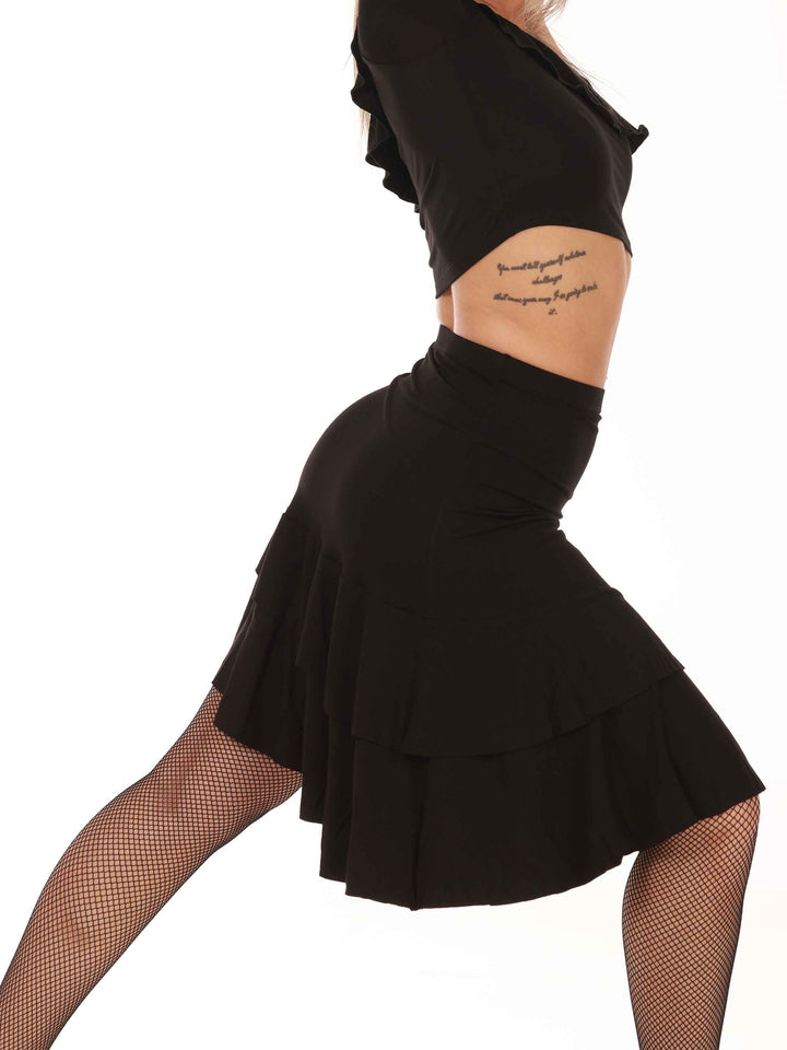 Skirt de Latin dance for women, ourlet asymétrique avec volants superposés, coupe taille haute, modèle Sofia, couleur blacke - vue latérale