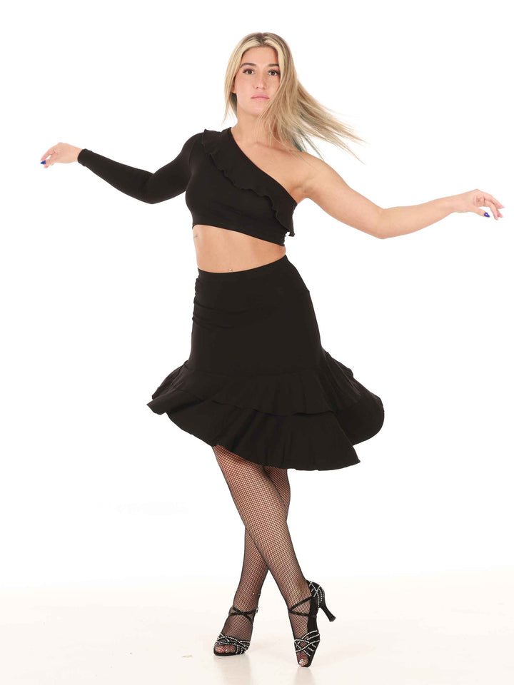 Skirt de Latin dance for women, ourlet asymétrique avec volants superposés, coupe taille haute, modèle Sofia, couleur blacke - vue en movement