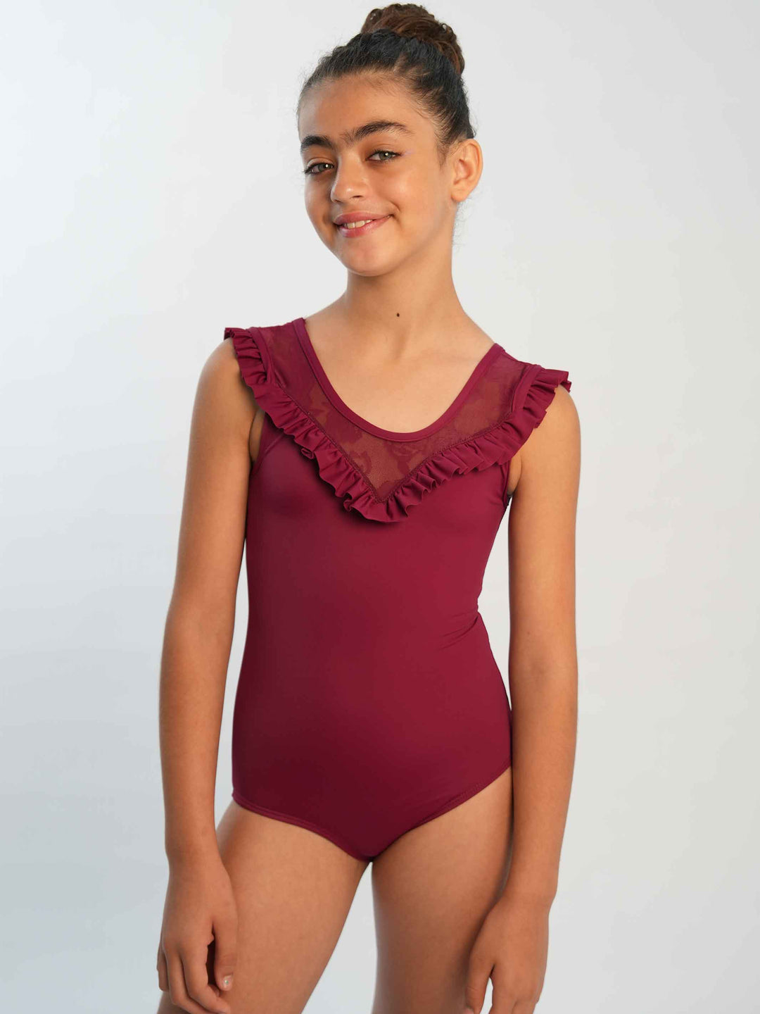 Leotards de ballet for girls avec mancherons en lace, détails en mesh et lace, dos échancré, couleur bourgogne - vue de face