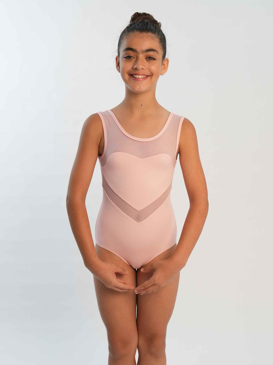 Leotards de ballet sleeveless for girls, design en résille en forme de cœur, couleur pink clair, idéal pour les jeunes dancers à la recherche d’une tenue spéciale - vue de face