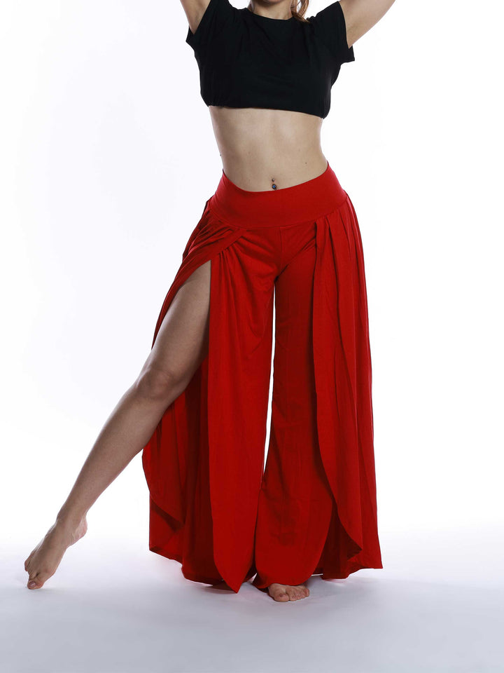 Pants red flowing for danse jazz – silhouette artistique and aérienne.