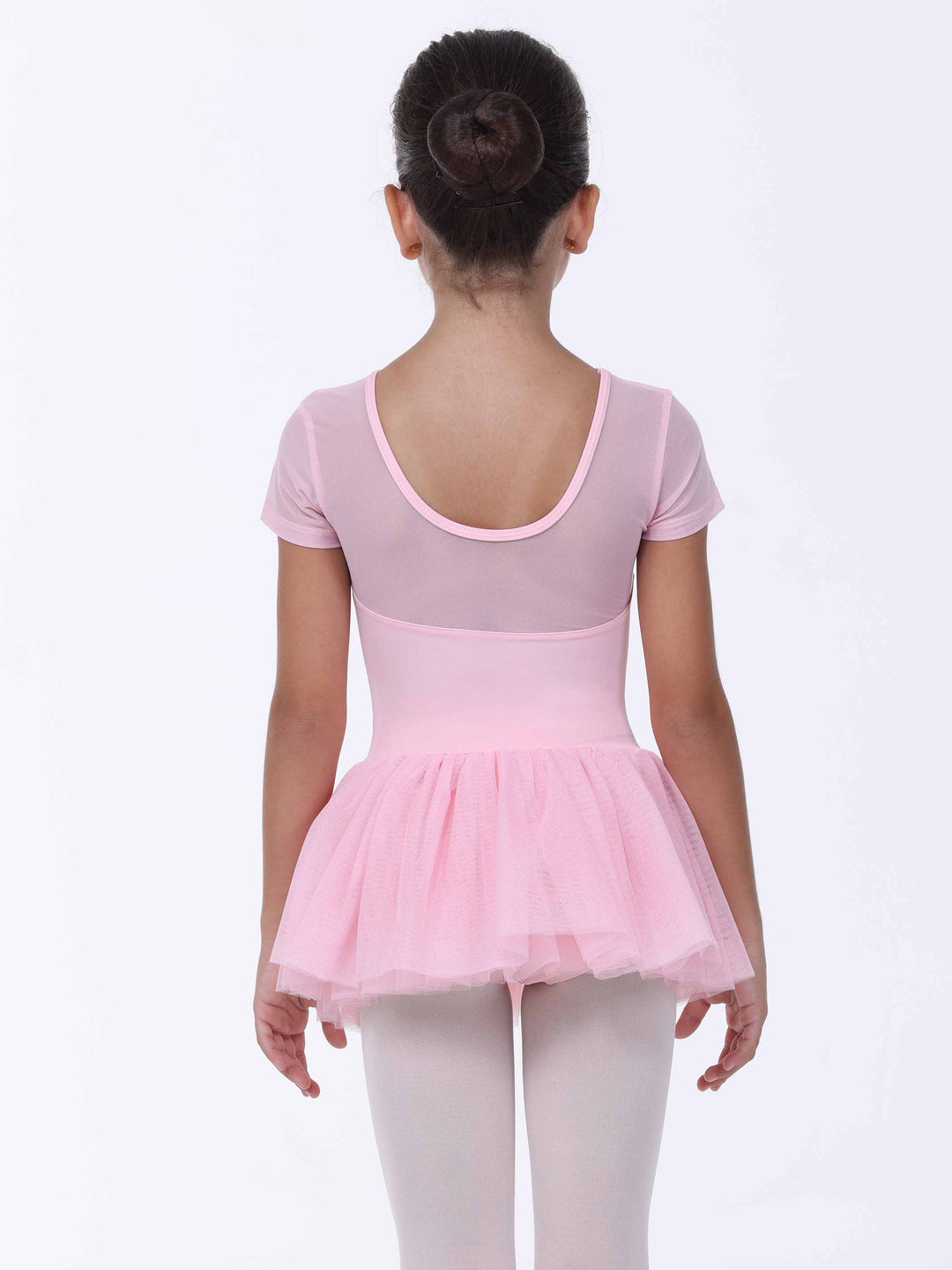 Vue di dos d’une abito di danse rosa clair – dos arrondi e gonna in tulle léger.