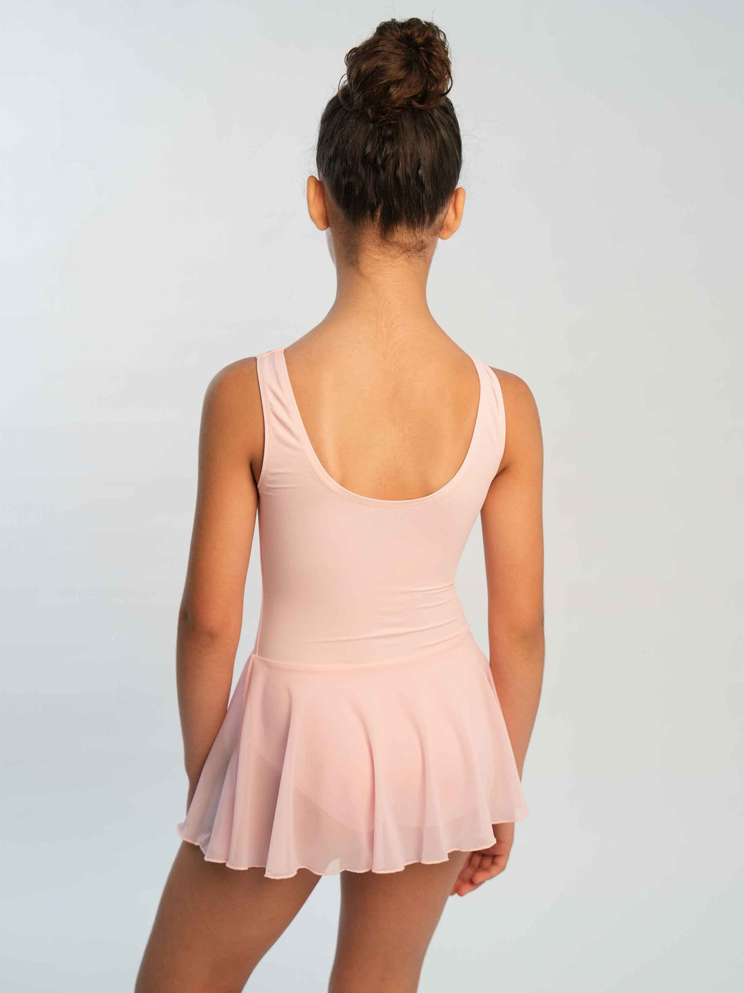 Robe de ballet pour fille à manches tank, jupe fluide en mesh intégrée, couleur rose clair - vue arrière