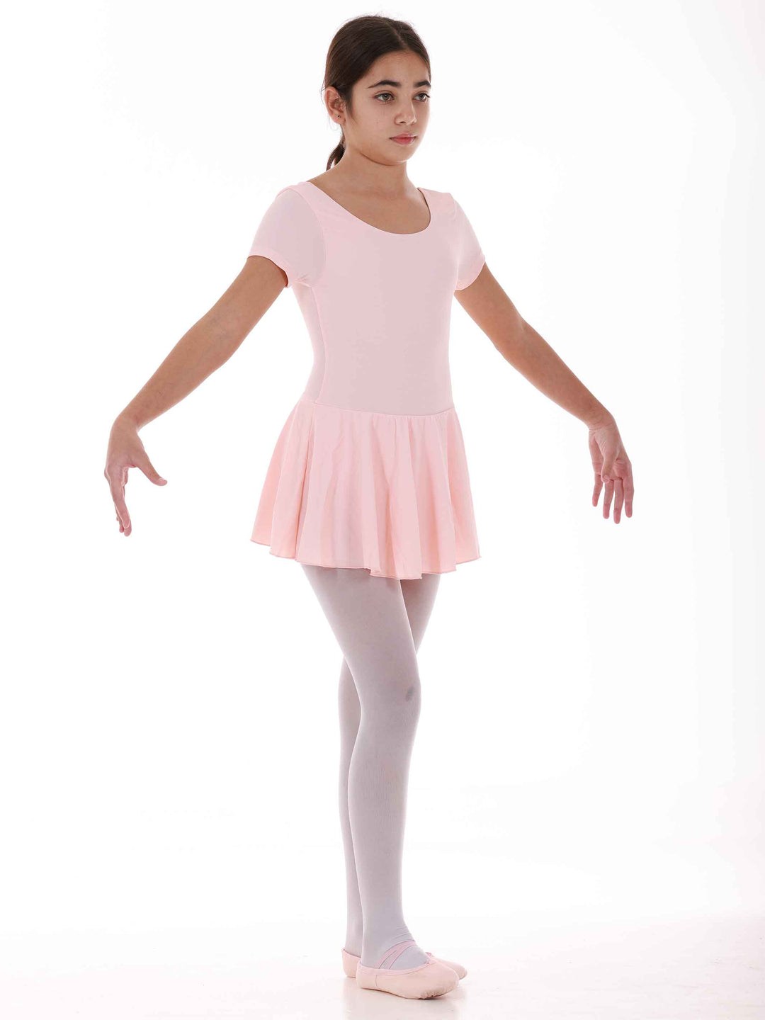 Dress de ballet à short sleeves for girls, skirt flowing attachée, encolure arrondie et dos dégagé pour un look flatteur, couleur pink saumon - vue de côté